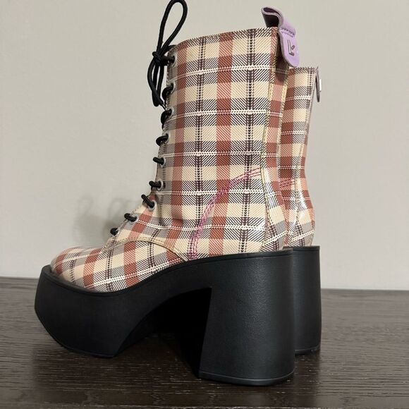 Women’s Larroude Olivia Patent Leather Platform Boot Size 8 Carmel Plaid - Picture 5 of 16